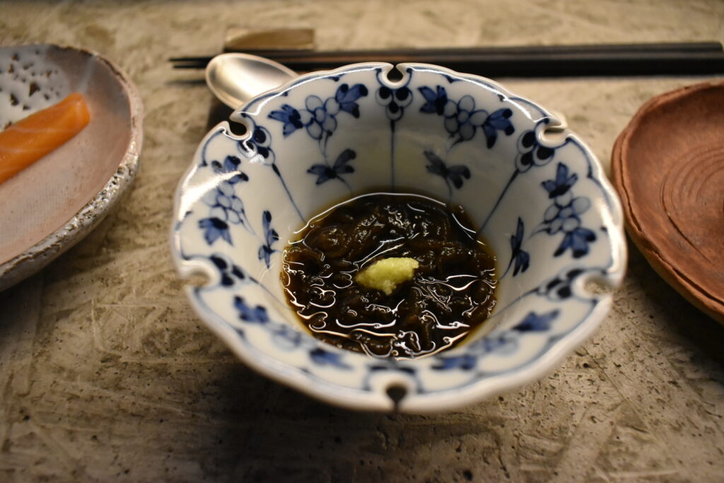 Mozuku with wasabi in a blue and white Japanese bowl — Fuku Ramen Amsterdam